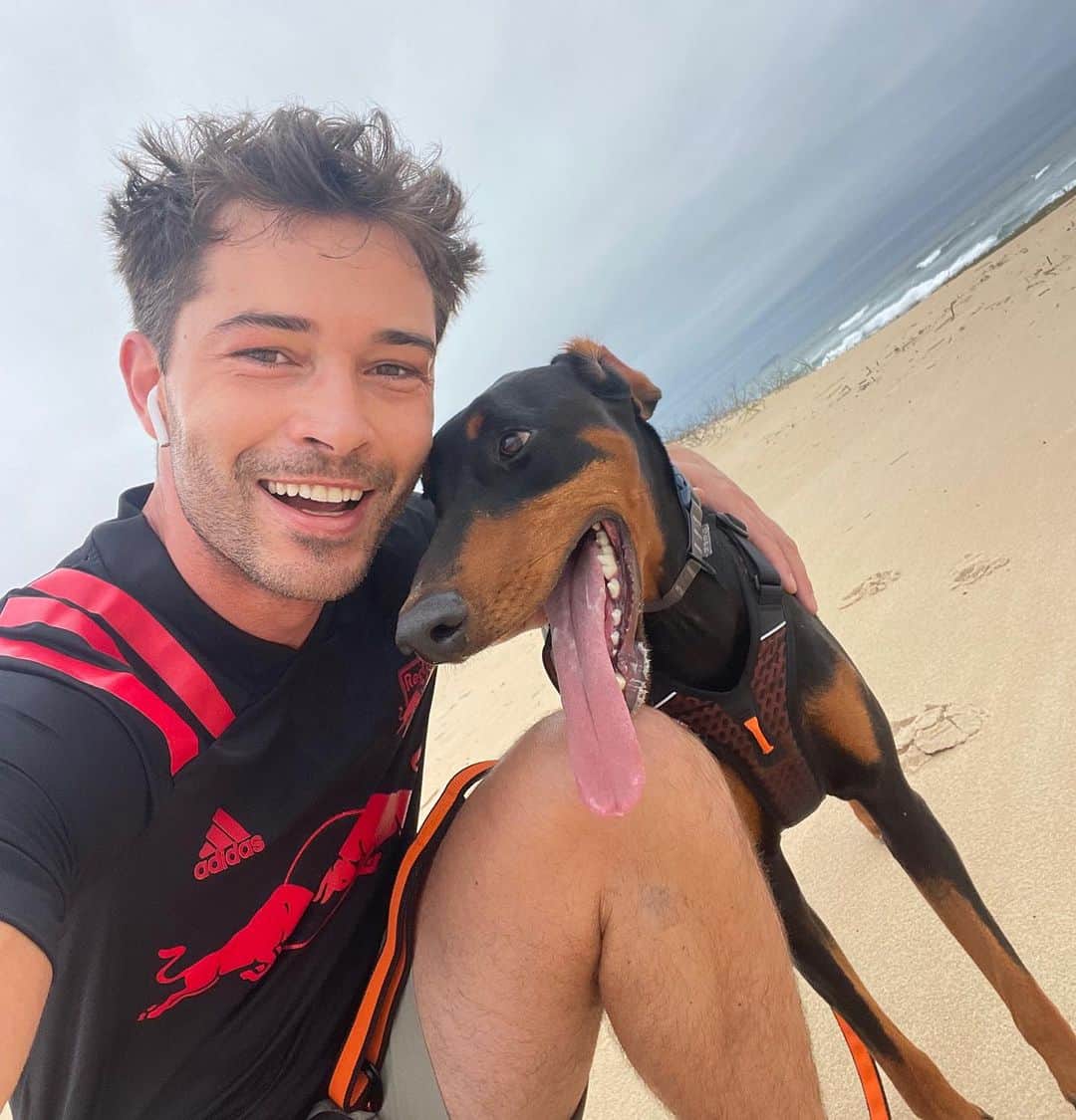 フランシスコ･ラチョースキーのインスタグラム：「Endorphin makes you happy 😃」