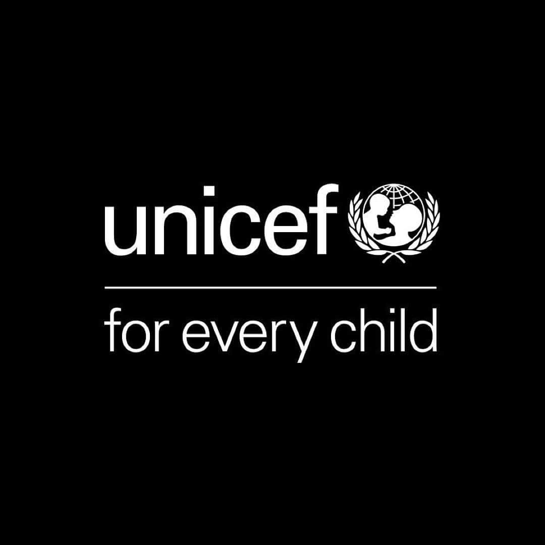 オーランド・ブルームさんのインスタグラム写真 - (オーランド・ブルームInstagram)「PEACE FOR ALL CHILDREN  Posted @withregram • @unicef "I am deeply concerned for the wellbeing of children in Israel and the State of Palestine.    With hundreds of civilians reportedly killed or injured, we are closely monitoring the situation for reports of grave rights violations committed against children.    Today’s events continue the trend of spikes in violence that have wracked Israel and the State of Palestine, leaving 199 children dead and more than 2,800 injured in the last three years.    UNICEF calls for the immediate cessation of hostilities, and for all parties to protect children from harm and afford them the special protection to which they are entitled, in accordance with their obligations under international humanitarian law.  More than anything, the children of Israel and the State of Palestine need a lasting political solution to the crisis, so that they can grow up in peace and free from the shadow of violence.”   Statement by UNICEF Executive Director Catherine Russell on violence in Israel and the State of Palestine.」10月9日 7時45分 - orlandobloom