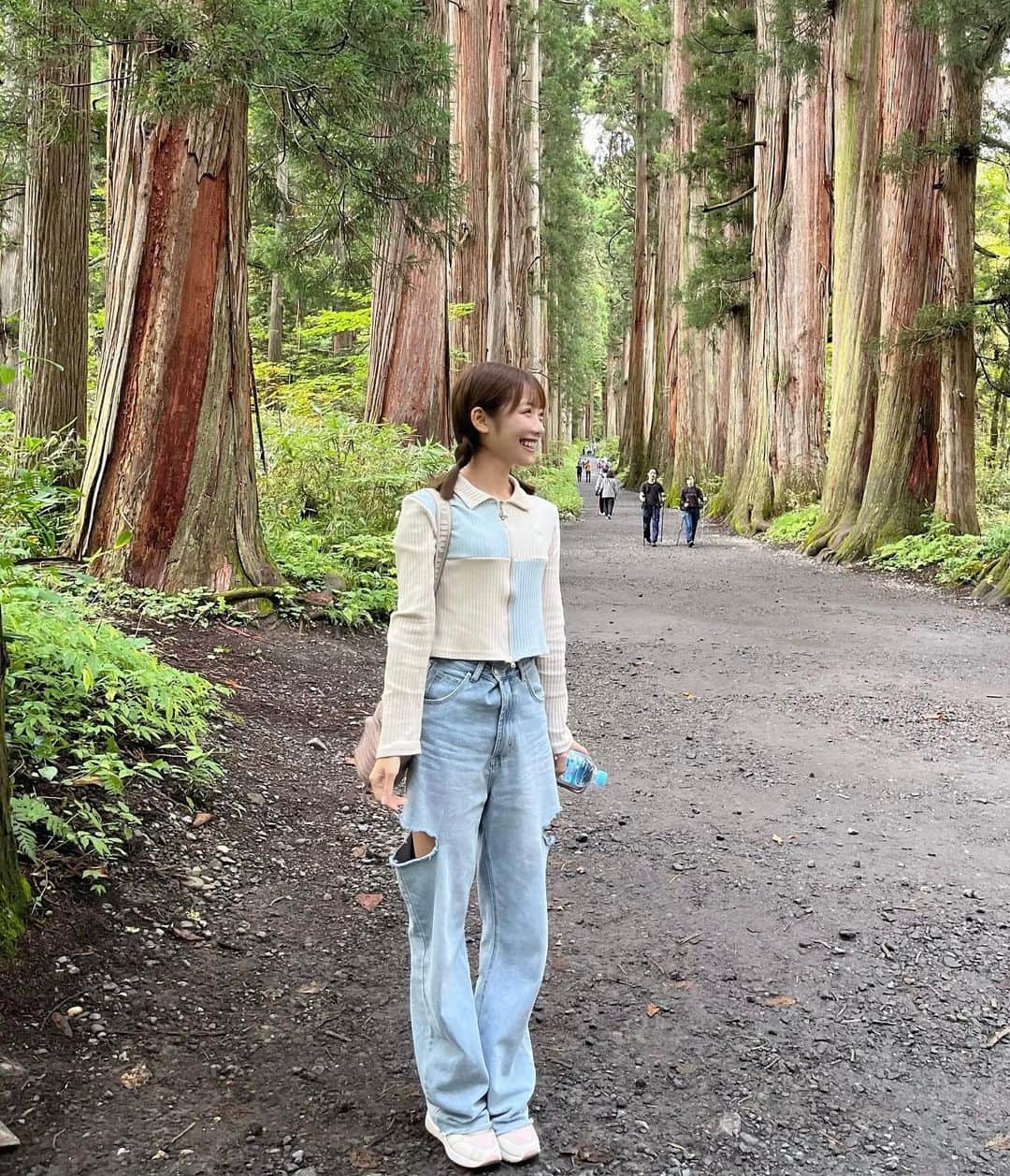 坂本夏海のインスタグラム：「エネルギーチャージ ⛩🌲   #戸隠神社 #戸隠 #長野 #長野観光  #長野県」