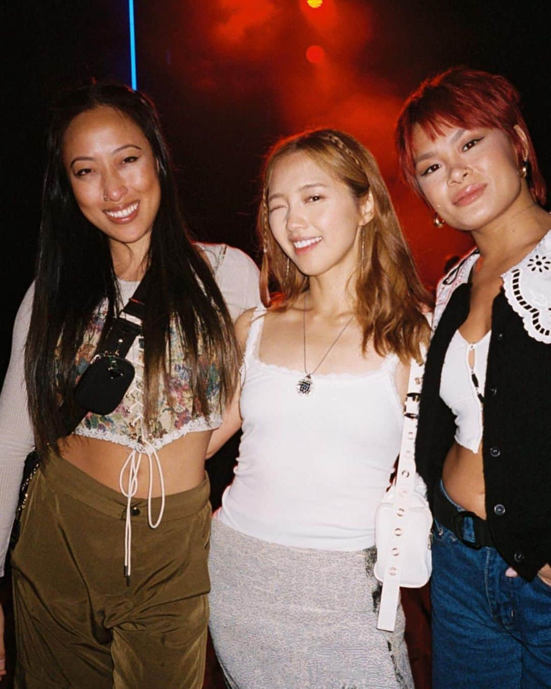 Jenn Imさんのインスタグラム写真 - (Jenn ImInstagram)「Just a few happy spirits at @portolafestival! Legend says she's still holding the palm tree totem in the warehouse today. 👻」10月8日 23時31分 - imjennim