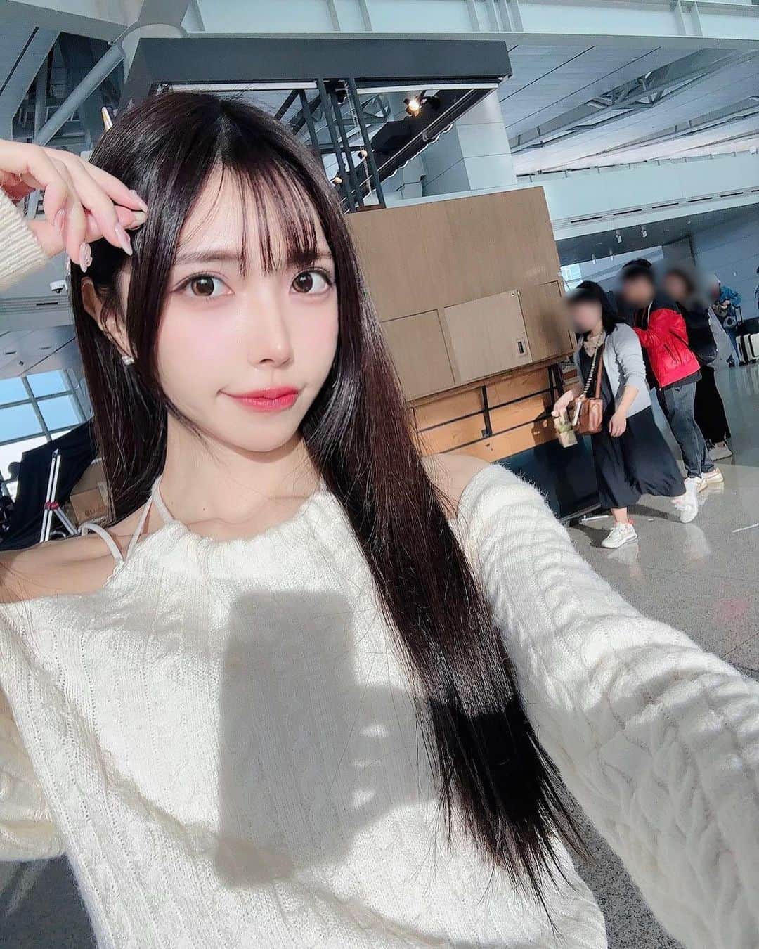 美和花樺さんのインスタグラム写真 - (美和花樺Instagram)「. . 한국 즐거웠어~🇰🇷🤍 . . #인천공항 #공항 #한국여행 #한국 #셀카 #셀스타그램 #여행 #여행스타그램 	#혼여」10月8日 23時50分 - hurhurchan