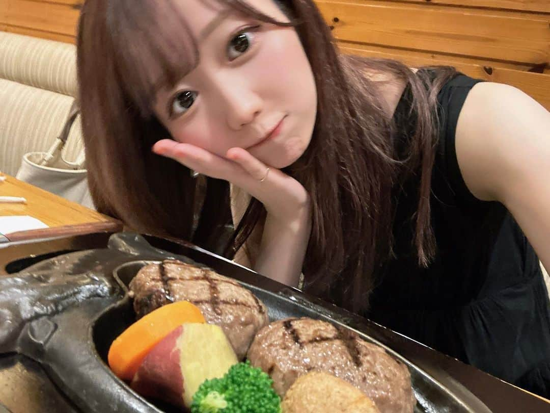 大谷映美里さんのインスタグラム写真 - (大谷映美里Instagram)「おすそ分けっ🤤♡ #さわやかハンバーグ」10月8日 23時59分 - otani_emiri