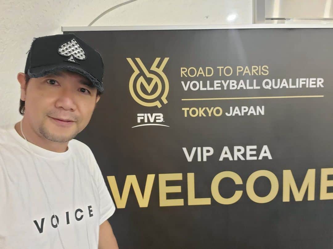 別所哲也のインスタグラム：「負けたけど、善戦でした！そして！未来感じました！　そして！　ラグビーも客席では、情報交換して、応援してましたー！」