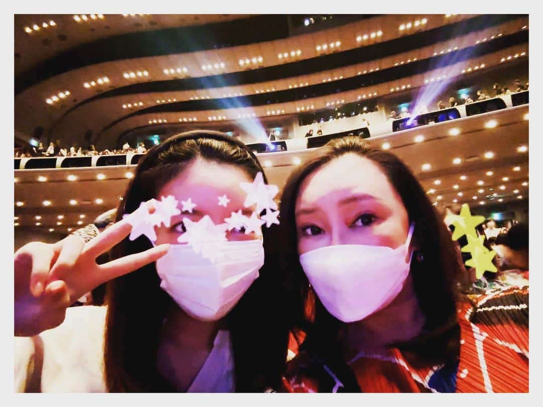 のインスタグラム：「宝塚観劇にて宝塚遠征 #宝塚 #時差投稿」