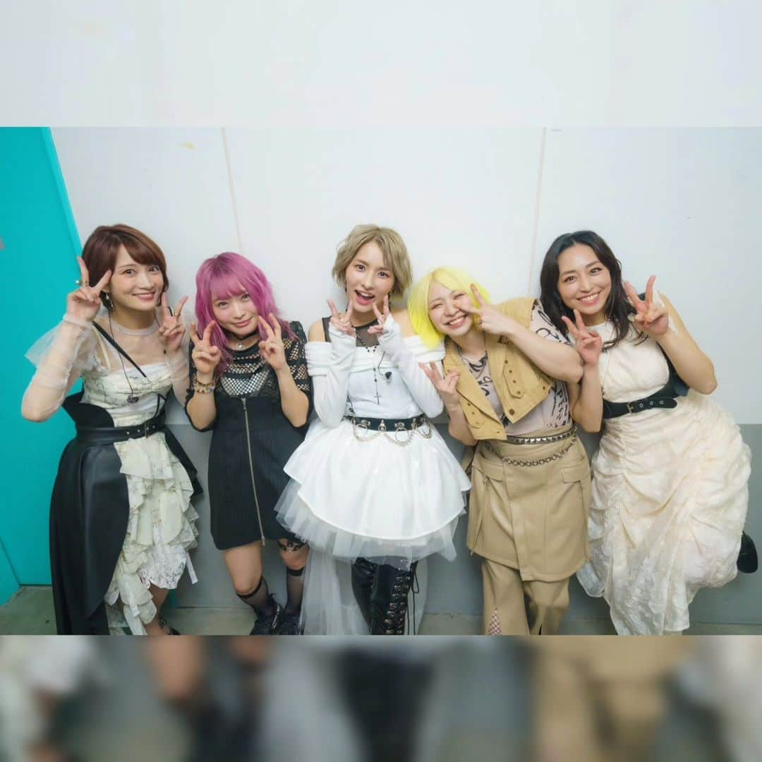 Yukiのインスタグラム：「East Of Eden初ライブ ご来場ありがとうございました‼  カバーなしでEvolve以外新曲でしたが楽しんでもらえましたか？？ 私はしっかり楽しみました🤩  素晴らしいメンバー、スタッフの皆さん、そして今日来てくれた皆さん、EOEを興味を持って好きになってくれた皆さんとの出会いに感謝です✨  また次回のライブでお会いしましょう😍  Thank you for coming to the show at Zepp Diver City Tokyo!  I had a great time🤩😍  #EOE #EastOfEden」