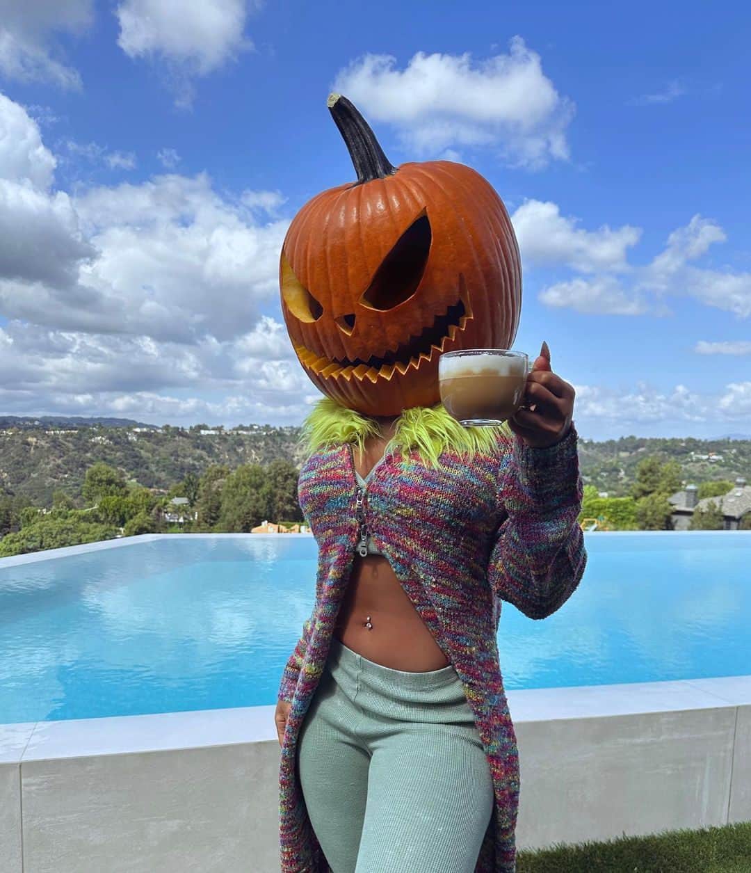 Nylon Magazineのインスタグラム：「Sundaycore  📸  @theestallion」