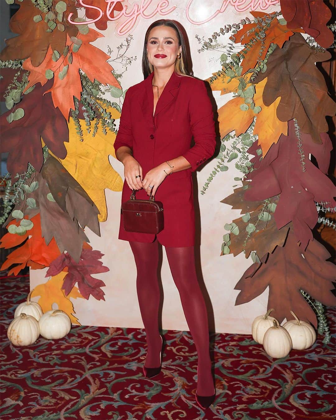 Macy'sさんのインスタグラム写真 - (Macy'sInstagram)「#MacysStyleCrew showed up and showed out in their best #bordeaux looks at our recent Autumn Affair event in Chicago. Which #fall looks are your fave? 🍂🍁 #FallFashion」10月9日 0時51分 - macys