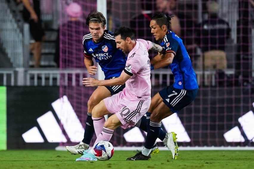 久保裕也さんのインスタグラム写真 - (久保裕也Instagram)「@fccincinnati +3🔷🔶💪💪」10月9日 0時54分 - kuboyuya31