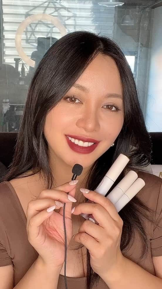 ミシェル・ファンのインスタグラム：「Q&A time with Michelle: Soft Spoken pt.1 💖  As your big sister in beauty, it’s our mission to create makeup that gives you an effortless yet empowering experience. Soft Spoken, the almost-impossible lip formula that’s smooth, weightless and blurring, is a product of love (and of course, magic 🪄) 💕  Available in 9 shades, it’s time to experience the magic for yourself❣️  #SoftSpoken #QAwithMish✨」