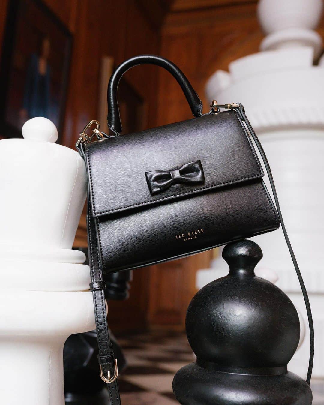 Ted Bakerのインスタグラム：「Who else is loving our new accessories?  #TedBaker #AGrandGoodTime」