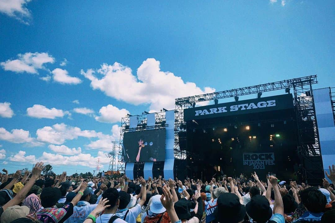 玉城裕未さんのインスタグラム写真 - (玉城裕未Instagram)「ﾁﾘﾋﾞ @chillibeansmusic の夏ﾌｪｽ②  各地でﾁﾘﾋﾞと出会ってくれた皆さん  ｱﾘｶﾞﾄｳｺﾞｻﾞｲﾏｼﾀー🥁  #chillibeans」10月9日 1時22分 - yuumi_drummer