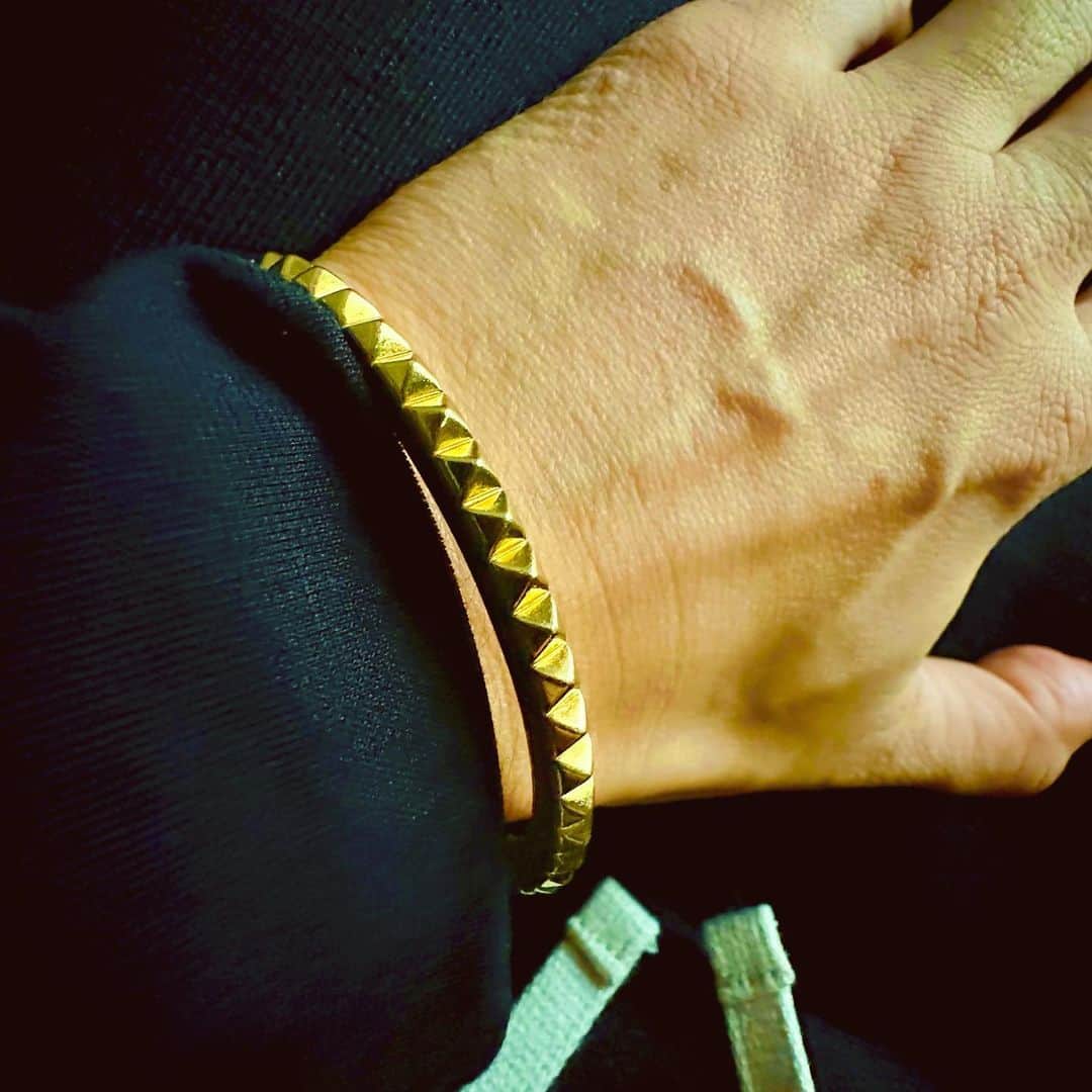 のインスタグラム：「@justindavis_jewels  @justindavis_umeda #justindavis #bangle」
