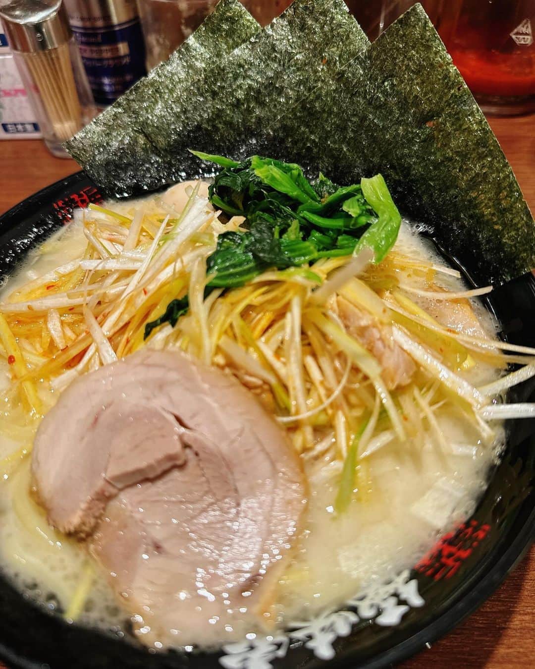 大友陽平のインスタグラム：「一気に寒くなったり、もう少し夏から秋への移り変わりを体感したいですなぁ…  ということで、今夜も炭水化物というか糖質をあまり摂りませんでした（10/8＝第2章495日目）」