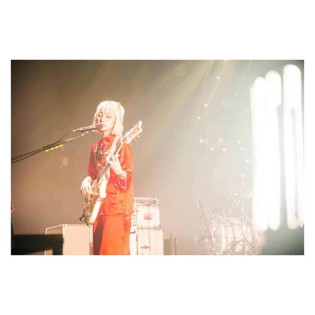 MAMIさんのインスタグラム写真 - (MAMIInstagram)「SCANDAL TOUR 2023 『感謝祭 vol.2』 @ Zepp Osaka Bayside  来てくれた皆様、大感謝‼️‼️‼️‼️‼️‼️‼️ そしていつも応援ありがとうございまーーーーす‼️‼️‼️🔥🔥🥹🥹🥹🥹  あんな曲やこんな曲お届けする感謝祭🪅 みんなの思い出はSCANDALの楽曲と共にあったかしら…😌✨❣️ 明日(日付変わって今日だけど)は名古屋🧸♡  季節の変わり目、体調にはくれぐれもお気をつけなさって…🦷💦 名古屋でお待ちしとりまーーーーす‼️‼️‼️‼️ ありがとうございましたーーーーー‼️‼️‼️‼️‼️‼️  🥷📸 @ninjajon」10月9日 2時07分 - mmts_dayo