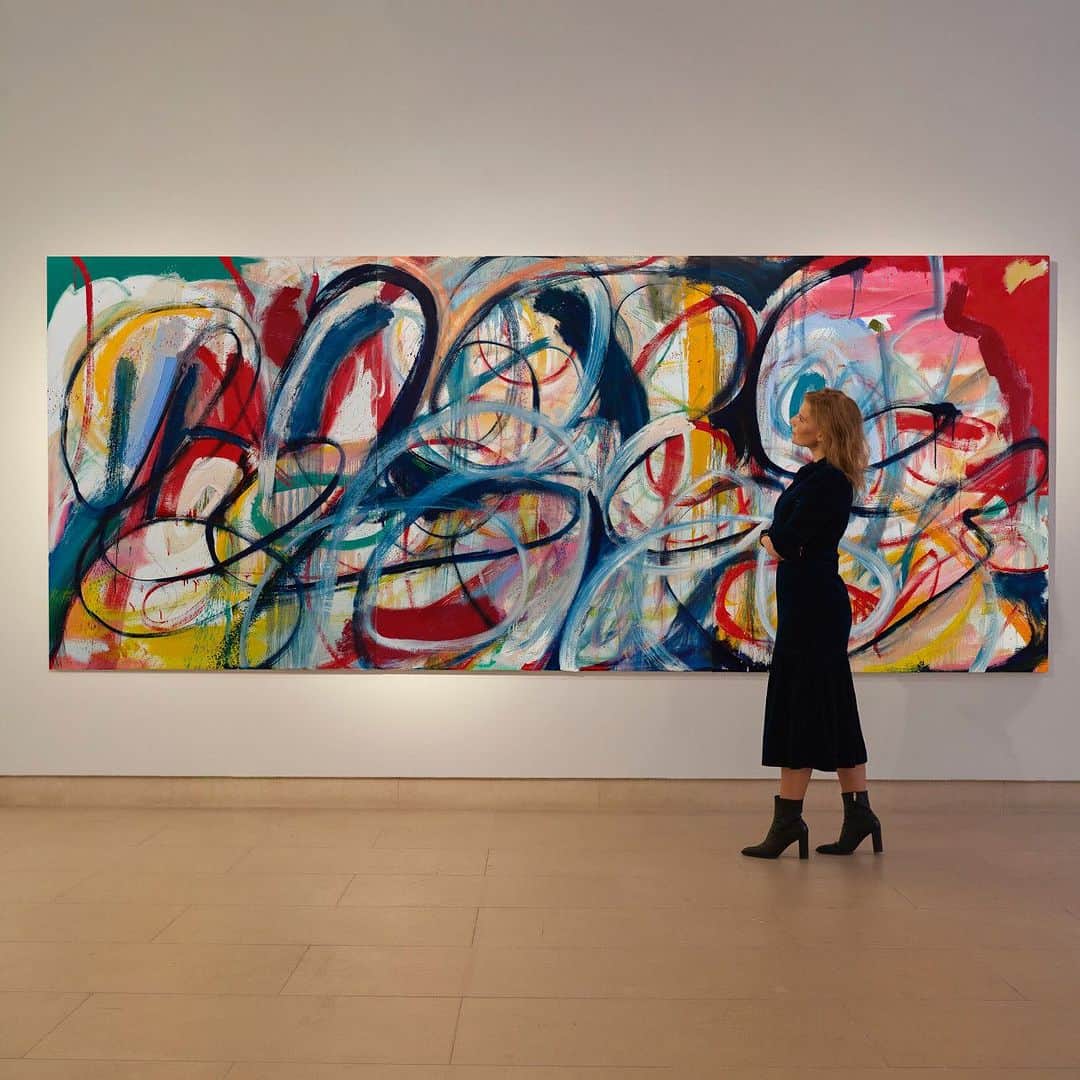 クリスティーズのインスタグラム：「Coinciding with #FriezeLondon, Christie's is delighted to present an exciting array of contemporary voices in the Post-War and Contemporary Art Day Sale.⁣ ⁣ Sale highlights include 'I Fell Open' by Austyn Weiner, 'Twister' by Shara Hughes, 'Untitled' by Lucy Bull, 'Joseph's Coat III' by Mohammed Sami and 'Mark (Smoking)' by Elizabeth Peyton.⁣ ⁣ 📍 Open for viewing at Christie's London until 13th October ⁣.⁣ ⁣ 🗓 Post-War and Contemporary Art Day Sale: 14th October.⁣ ⁣ #postwar #contemporaryart #Frieze20 #LondonCreates #ThisisLondon」