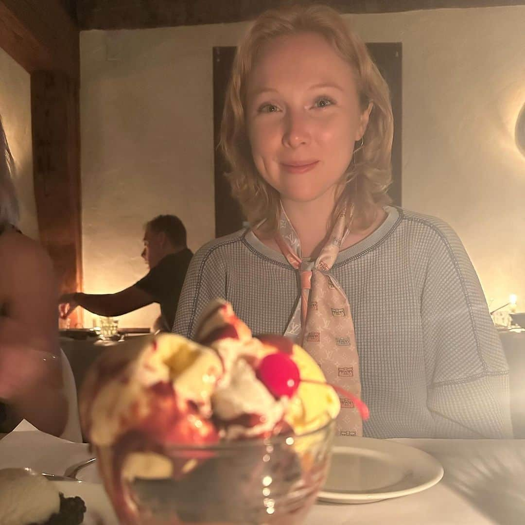 ジェームズ・ガンのインスタグラム：「Happy birthday to the one and only MULU, @mollycaitlynquinn - or as we from St Louis pronounce her name, “Mally” - my friend and travel buddy for many years! Love you Molly!」