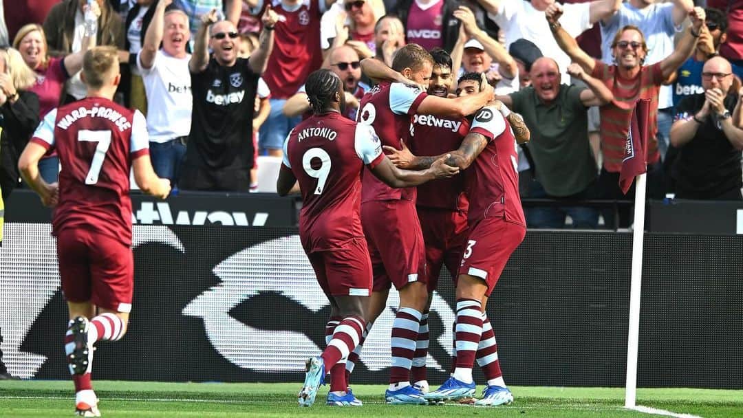 マイケル・アントニオのインスタグラム：「Great team performance 🤝🏾」