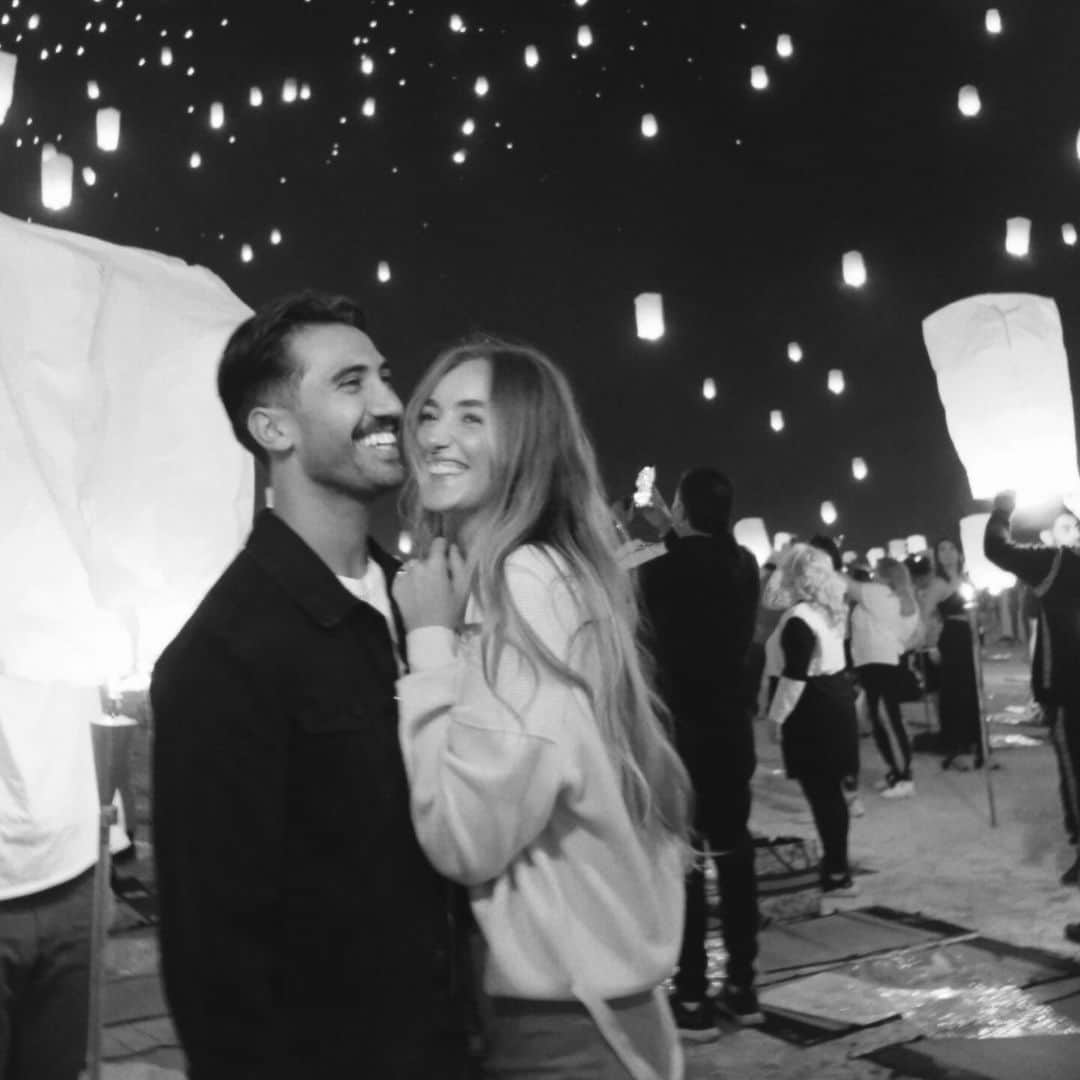 デイジー・クレメンタイン・スミスのインスタグラム：「One year ago Trent told me he loved me and then asked me to be his girlfriend. It was magic and he is magic. And I’m the luckiest girl in the world」