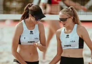 USA Volleyballさんのインスタグラム写真 - (USA VolleyballInstagram)「Saturday was a great day for U.S. beach teams at the World Championships in Tlaxcala, Mexico. All 5 women's teams won their matches, and 2 men's teams won.  Nuss/Kloth 🇺🇲 def Akiko/Yurika 🇯🇵 2-0 (21-15, 21-15) Hughes/Cheng 🇺🇲 def Ittlinger/Borger 🇩🇪 2-0 (21-17, 21-12) Scoles/Flint 🇺🇲 def Klinger D/Klinger R 🇦🇹 2-0 (21-17, 21-14) Cannon/Kraft 🇺🇲 def Torres/Rivera 🇲🇽 2-0 (21-11, 21-20) Klineman/Harward 🇺🇲 def Muller/Tillman 🇩🇪 2-0 (25-23, 21-14)  Partain/Benesh 🇺🇲 def Mol H/Bernstein 🇳🇴 2-0 (23-21, 21-17) Crabb Tr/Brunner 🇺🇲 def Evans/Budinger 🇺🇲 2-0 (21-18, 21-18) Schalk/Bourne 🇺🇲 fell to Kantor/Zdybek 🇵🇱 2-0 (21-19, 21-19)」10月9日 3時36分 - usavolleyball
