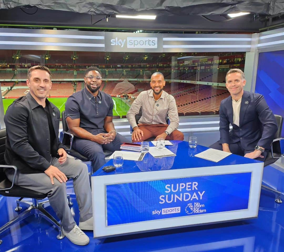 セオ・ウォルコットさんのインスタグラム写真 - (セオ・ウォルコットInstagram)「Good squad @skysports #SuperSunday #afcvsmcfc」10月9日 4時10分 - theowalcott