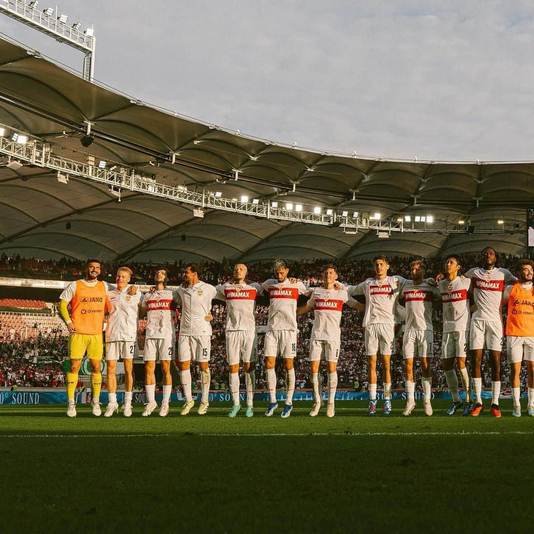 VfBシュトゥットガルトのインスタグラム：「📢 „Wenn die ganze Kurve tobt, schlägt mein Herz in weiß und rot.“ ⚪️🔴   #VfB #vfbstuttgart #vfbstuttgart1893 #auscannstatt #furchtlosundtreu #VfBInsta」