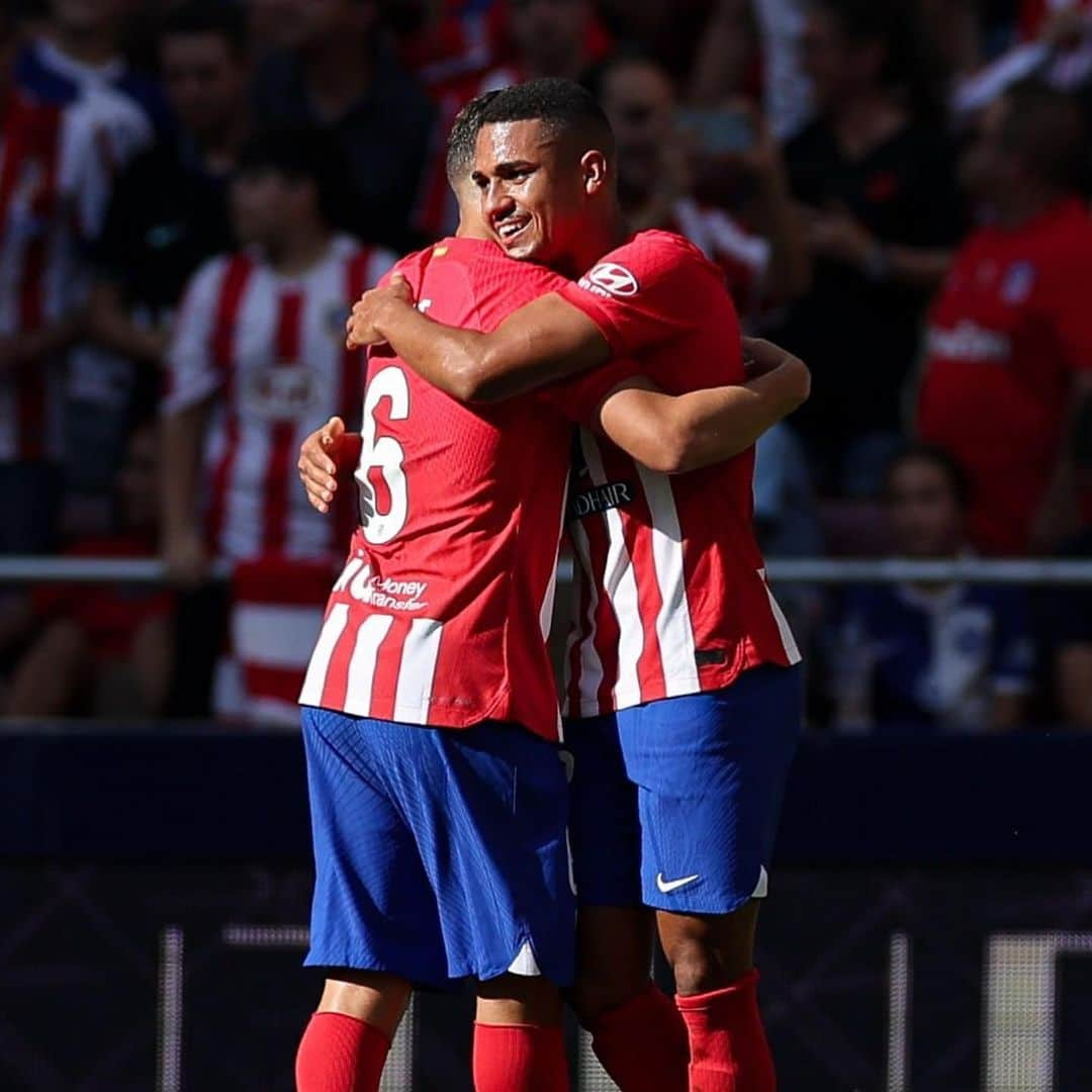 コケさんのインスタグラム写真 - (コケInstagram)「¡Ambientazo y victoria en el Día de las Peñas! ¡Seguimos @atleticodemadrid! ➕3️⃣❤️🤍 #AúpaAtleti」10月9日 4時15分 - koke6