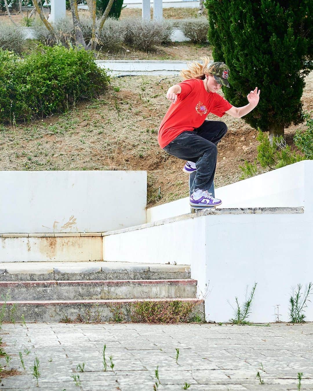Nike Skateboardingのインスタグラム：「#SkateYourDunks  @poepinson @deeddz   📷 Pedro Raimundo」