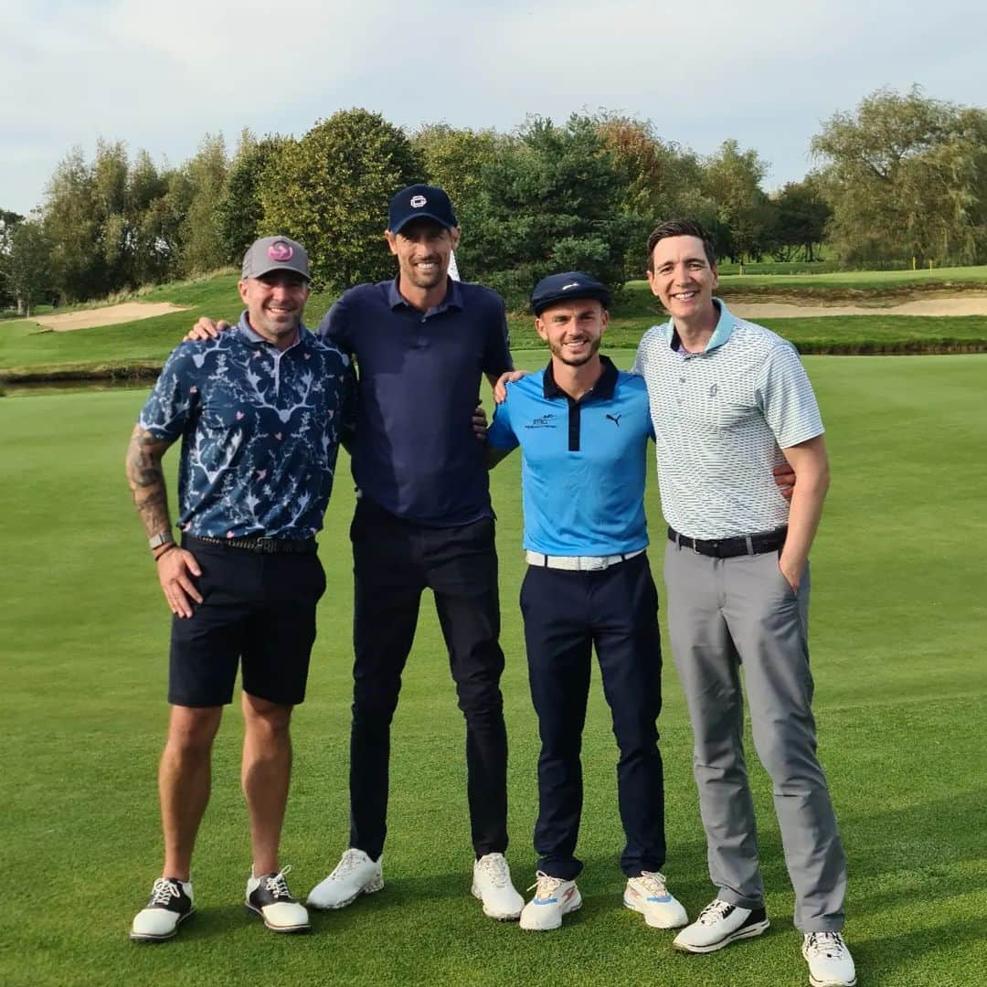 オリバー・フェルプスのインスタグラム：「What a day! Well done @madders and the team for a brilliant day at the @maddisoninvitational raising money for @superstrongsophie #longestdrivechamp」