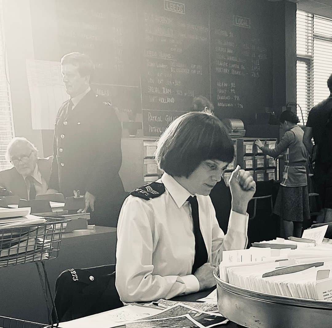 デビッド・モリシーのインスタグラム：「@lizwhite2021 in Ep3 #thelongshadow this Mon 9th at 9pm on @itv and all eps are now on @itvxofficial」