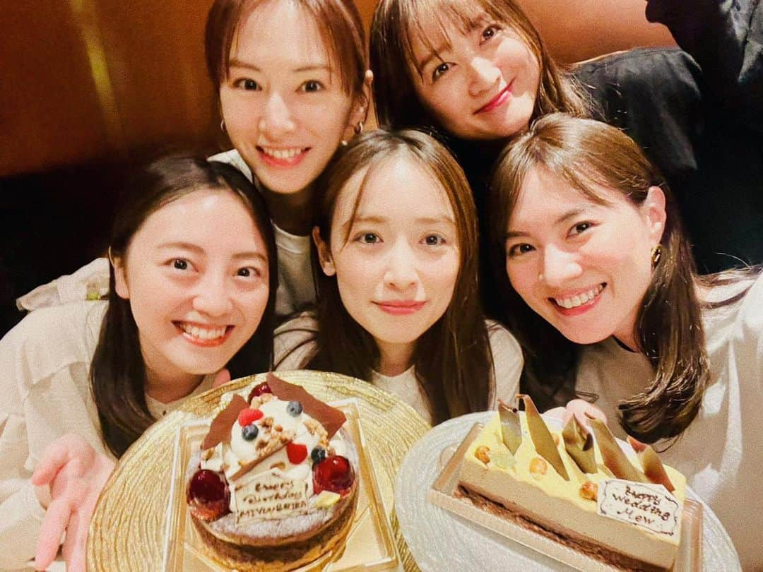 泉里香さんのインスタグラム写真 - (泉里香Instagram)「🧡❤️🩷🩵💚 大好きなみんなと出会えて20年✨ いつもありがとう💛 #sailormoon」10月9日 16時33分 - rika_izumi_