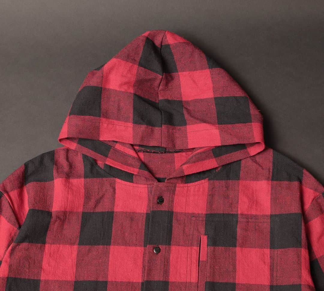白鳥雪之丞さんのインスタグラム写真 - (白鳥雪之丞Instagram)「SATURDAY NiTE-BLOCK CHECK HOOD SHIRTS ¥22.000(tax in)  全6色、2サイズ展開、上質な生地を使用、着心地も良く、シャツブルゾンとして使って頂ける仕様です  店頭、official webshopにてオーダー受付中ですので宜しくお願い致します!!  https://tears-of-swan.shop-pro.jp/?pid=177450091 (10月下旬発送開始)  @tears_of_swan  #saturdaynite #hoodshirt  #blockcheckshirt  #blockcheck」10月9日 16時54分 - yukinojoeshiratori
