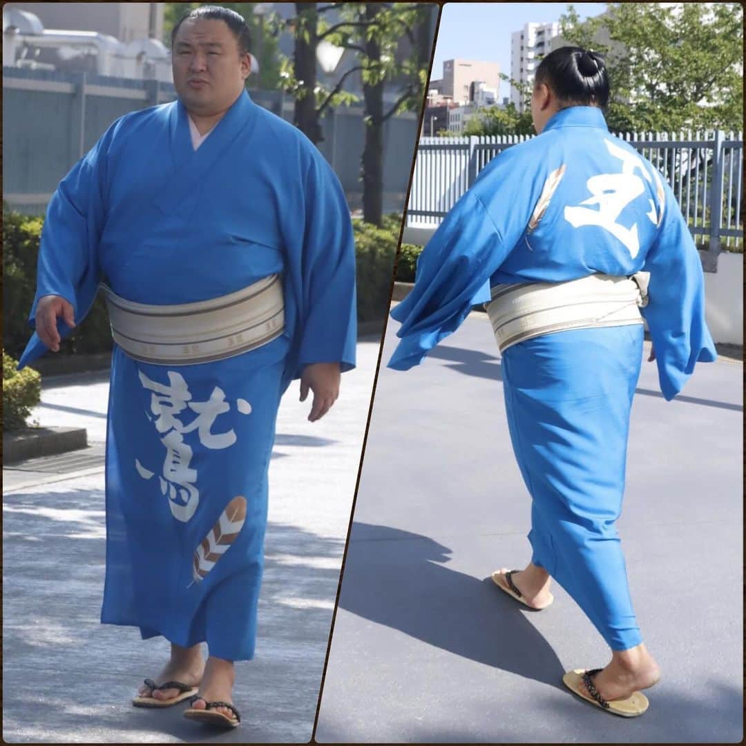 日本相撲協会さんのインスタグラム写真 - (日本相撲協会Instagram)「大相撲九月場所　着物紹介　場所入り　その3  着物で颯爽と歩く姿。 各々のこだわりが詰まった着物。 見ているとたくさんの発見があります。  背中の模様も合わせて、総勢64名分をお届け。 巡業でもたくさんの着物が見られる機会があります。 ぜひチェックしてみてください！  @sumokyokai #sumo #相撲 #和服 #着物 #japan  #平戸海 #輝鵬 #千代栄 #千代翔馬 #紫雷 #天照鵬 #翠富士 #大奄美 #友風 #玉鷲」10月9日 17時19分 - sumokyokai