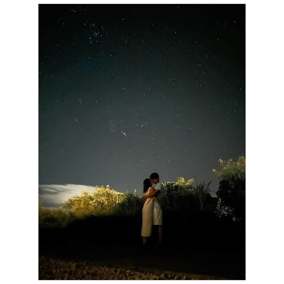 辻希美さんのインスタグラム写真 - (辻希美Instagram)「iPhoneで撮る夜空との写真がエモ過ぎた🥹🌟🌟🌟💕"」10月9日 17時18分 - tsujinozomi_official
