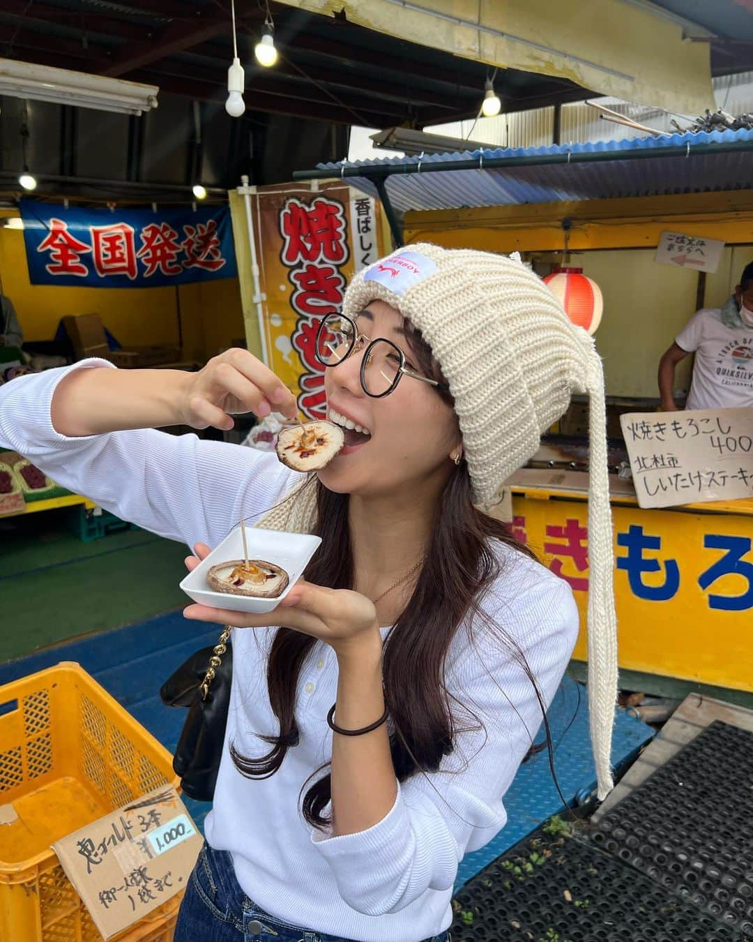 Moka のインスタグラム：「山梨サ旅で食べたしいたけステーキが美味しすぎたのよ〜🤤  また食べたいな！！！  #フリーモデル #フリーランスモデル #フリーモデル東京 #東京モデル #モデル東京 #広告モデル #イメージモデル #撮影 #撮影モデル #撮影依頼受付中 #撮影依頼募集中 #インフルエンサー #インスタグラマー #一人旅 #ひとり旅 #一人旅女子 #旅人 #旅行好き #旅行好き女子 #旅女 #タビジョ #旅ガール #海外旅行 #海外旅行好き #海外旅行好女子 #サ旅 #サウナ旅行 #サウナ旅 #サウナ女子 #サウナ好き」