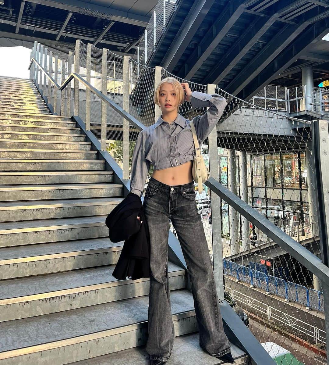 神田萌衣のインスタグラム：「最近腹筋の調子が良いです🤫🤫❤️‍🔥  最近は色々したい事行動できてる嬉しいです💫 考えすぎず即行動結構大事な時期なのかもね🙄」