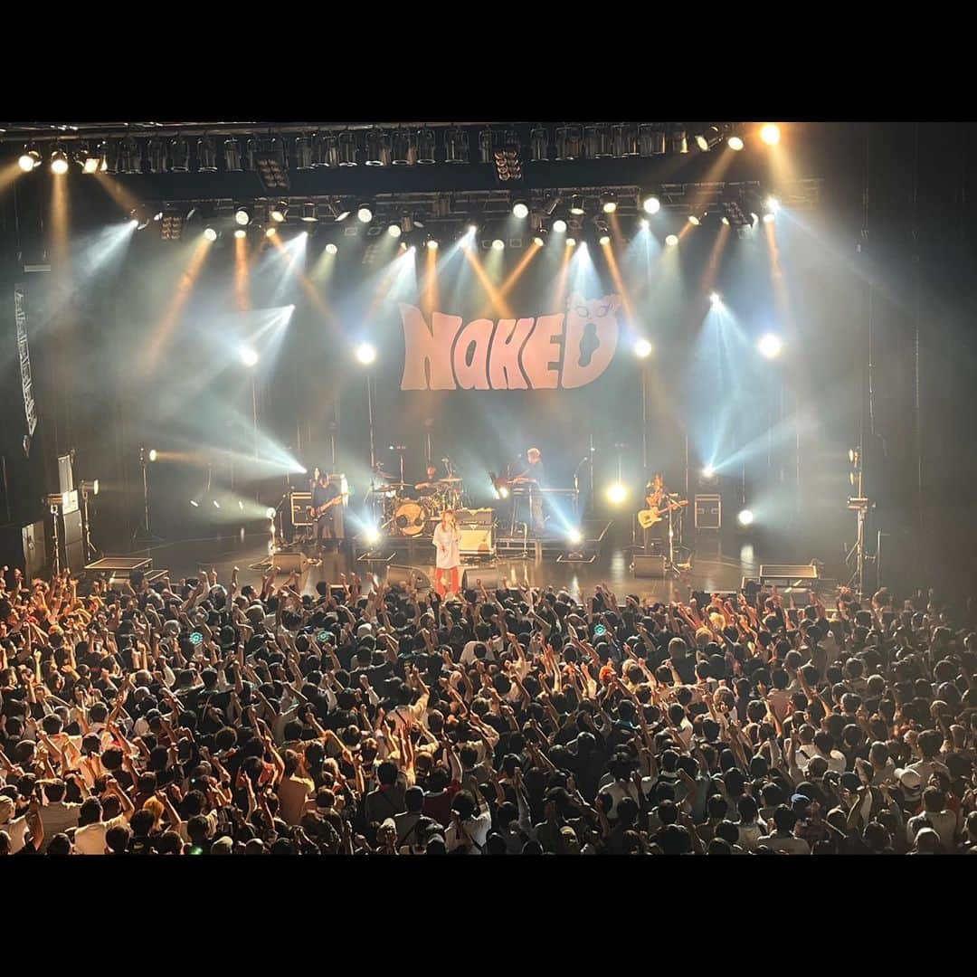 イガラシのインスタグラム：「2023.10.08 家入レオさんTOUR 2023 〜NAKED〜  @ Zepp Nagoya 名古屋も爆発ありがとうございました。 次は福岡。  #家入レオ #NAKEDツアー #leo_Naked  #宗本康兵　 #前田雄吾　 #玉田豊夢 #仲道良　 #イガラシ」