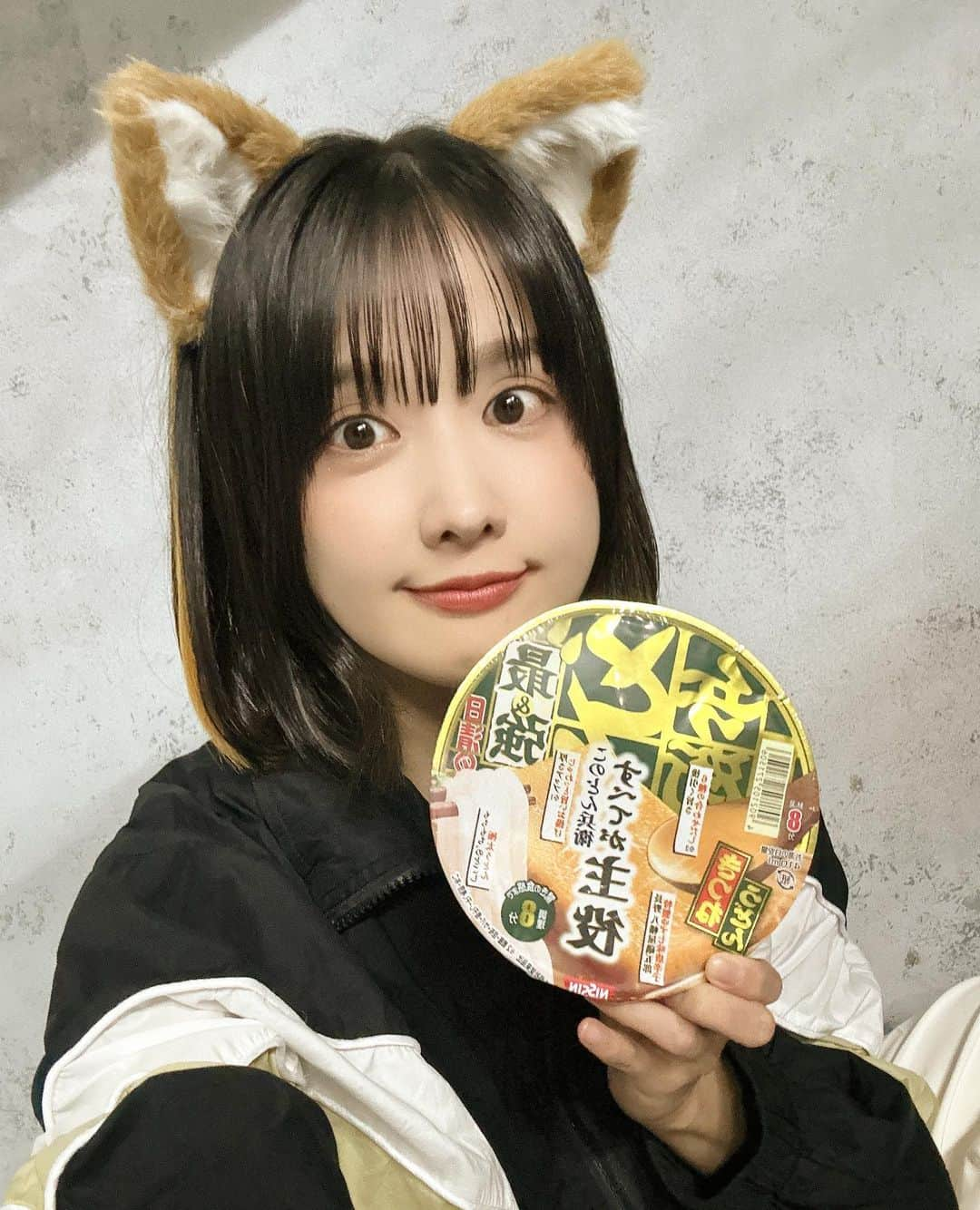 髙橋明日香さんのインスタグラム写真 - (髙橋明日香Instagram)「どんぎつねみがありすぎて 舞監の住さんがわざわざどん兵衛買ってきてくれた🦊  #舞台ボク君 #どん兵衛 #どんぎつね」10月9日 17時26分 - asuka_takahashi1019