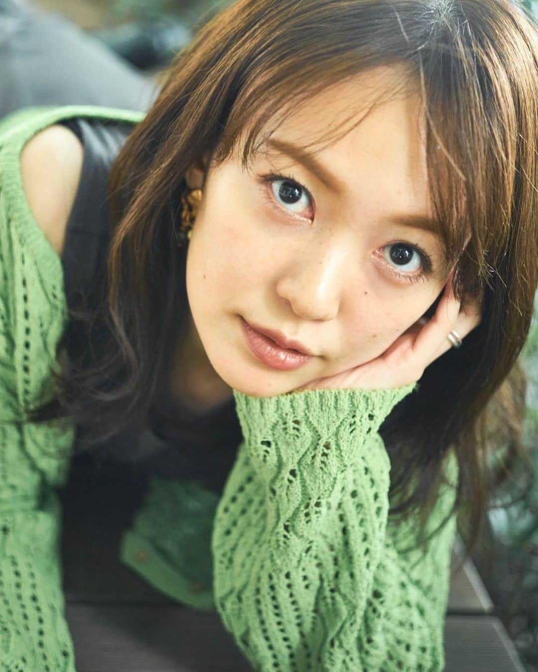 小林美季のインスタグラム：「🌱おはよう  髪切る前のお写真*  そのまま 素のまま  今を大切に今までを大切に☺︎ これからを生きたい🫧  お芝居に触れるといろいろ考える*」