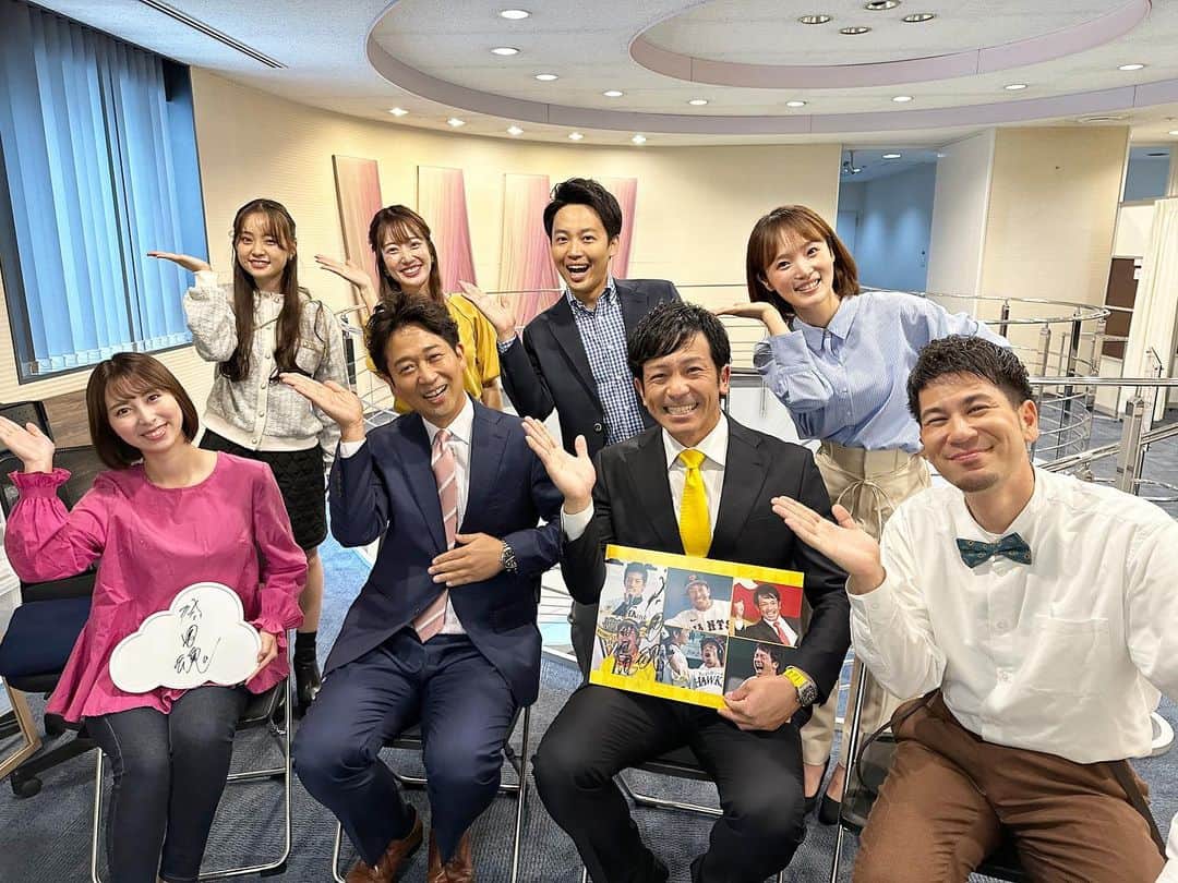 太田えりなさんのインスタグラム写真 - (太田えりなInstagram)「.  今朝の「アサデス。KBC」と「どこでもアサデス。」は 松田宣浩さんが生出演✨✨  解説や食リポなど色んなことに挑戦していただき、 今後の活動についてもたっぷりお話をお伺いできました♪  18年間本当にお疲れさまでした！ そしてありがとうございました😊  . .  #kbc#アサデス#福岡 #松田宣浩#マッチ#熱男#熱男ポーズ」10月9日 9時33分 - erina_ota