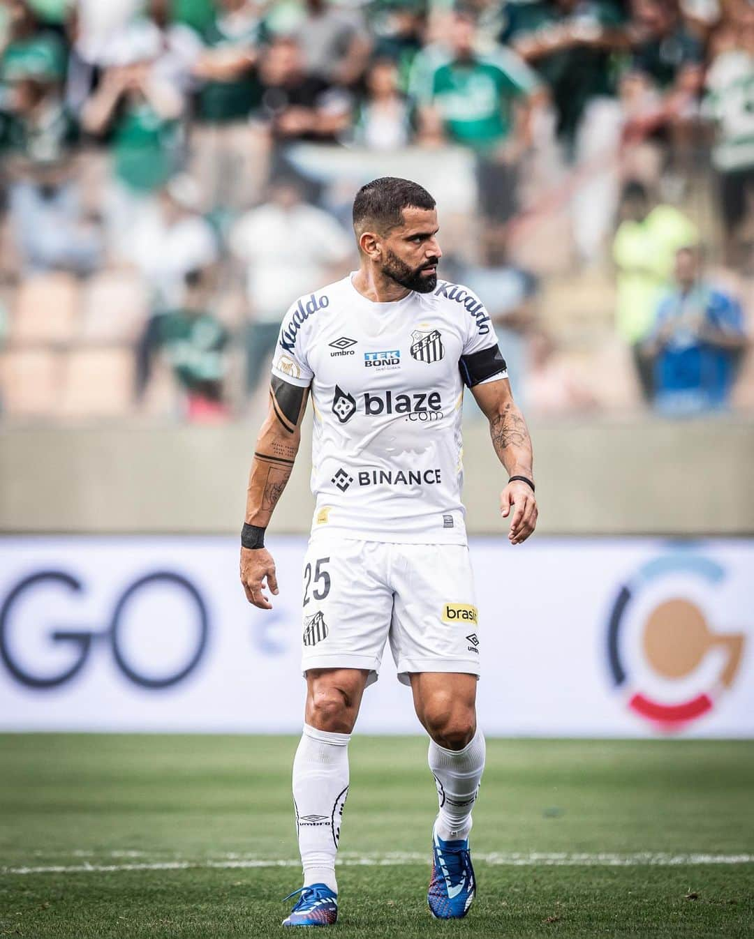 トマス・リンコンさんのインスタグラム写真 - (トマス・リンコンInstagram)「Full-time Palmeiras vs Santos 1-2 ⚪️⚫️  Feliz por la tercera victoria consecutiva , y aún más por ser en un Clásico. Que grande espíritu de equipo ha demostrado el @santos , aún falta mucho pero este es el camino vamos EQUIPO 💪🏼⚪️⚫️  GRATIDÃO MEU DEUS 🙏🏼」10月9日 9時44分 - tomasrincon8