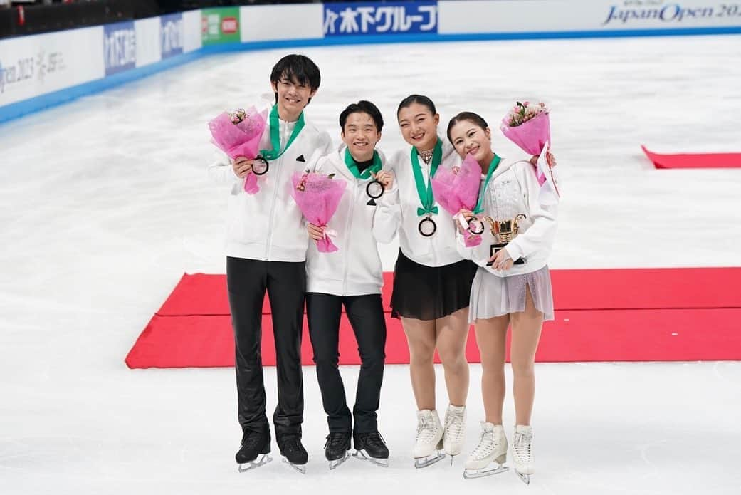 友野一希のインスタグラム：「. 木下グループカップ🏆　 Japan Open2023 沢山の応援ありがとうございました。 チーム戦での優勝本当に嬉しいです！ また次の試合に向けて頑張っていきたいと思います💪  #木下グループカップ #japanopen2023  #ジャパンオープン2023」