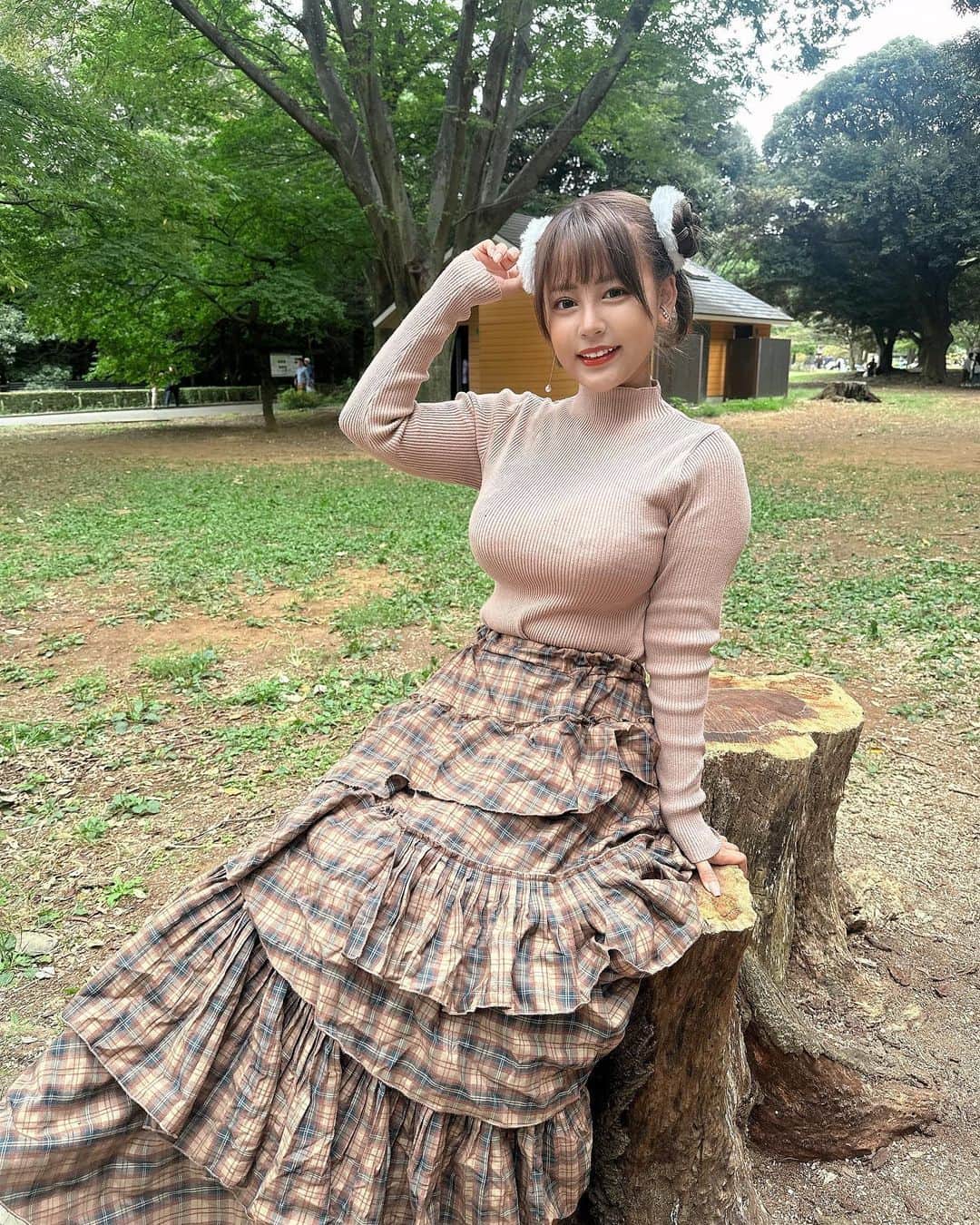 夕美しおんさんのインスタグラム写真 - (夕美しおんInstagram)「森の生き物🌳」10月9日 10時55分 - shion_yumi_