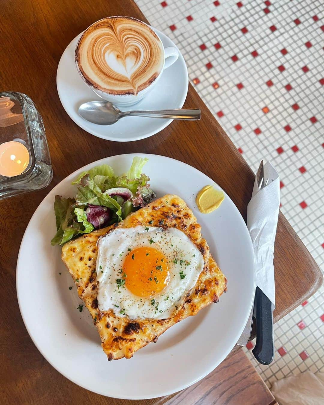 宮崎麗奈のインスタグラム：「． 長野で見つけた、とっても素敵なカフェ☕️ ⁡ 善光寺さんから歩いてすぐ近くの 「Cafe Le Garçon」🇫🇷 🥐 ⁡ ⁡ 私が注文したのはこちらです🤍  ◌ クロックマダム  ◌ カプチーノ ⁡ ⁡ ⁡ #長野 #長野旅行 #長野カフェ #長野ランチ #善光寺 #善光寺観光 #善光寺カフェ #善光寺ランチ #クロックマダム #カプチーノ #カフェルギャルソン」