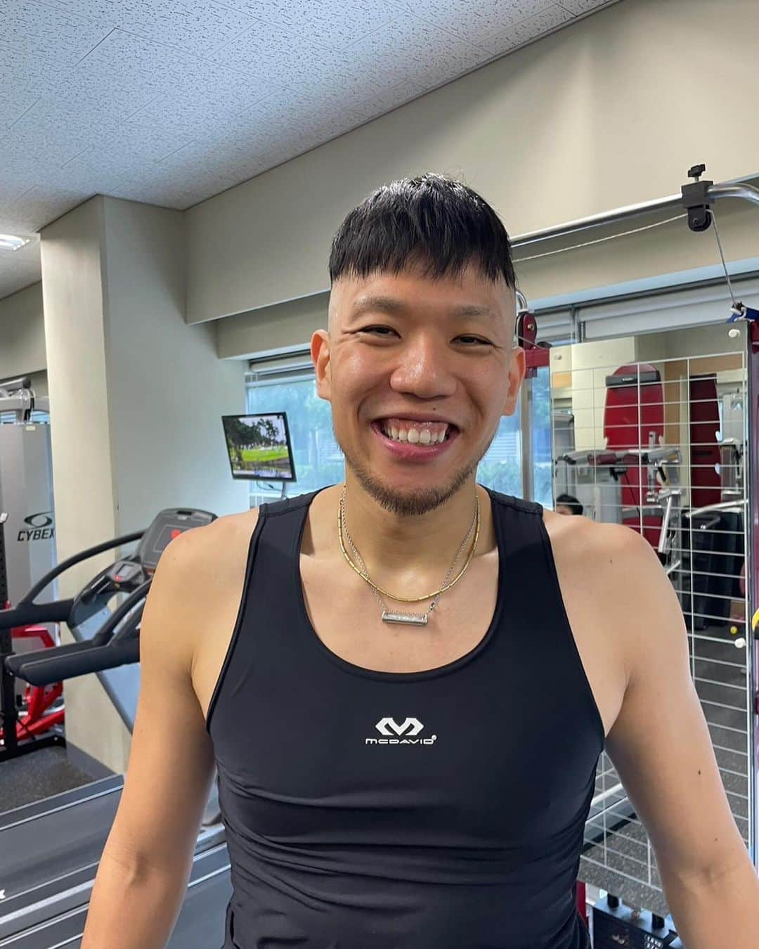 大竹壱青のインスタグラム：「New hair💇‍♂️  #髪型変えました〜 #あれ？  韓国Vリーグチケットの 日本からの取り方について 現在確認をしている所なので 分かり次第SNSで詳細を お伝えしたいと思います！  遅くなってしまい申し訳ございません！ なるべく早くお伝えします！」