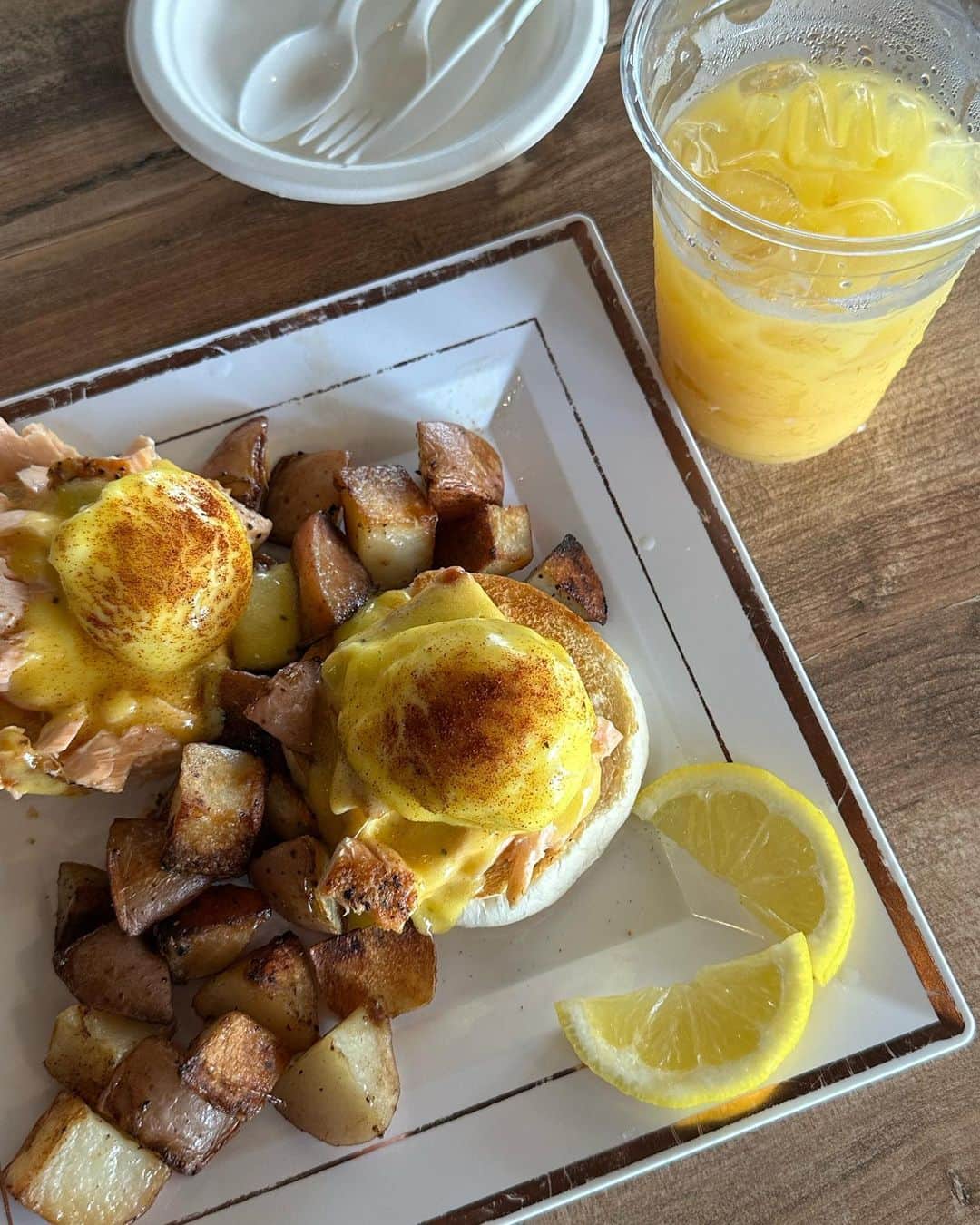 松本恵奈のインスタグラム：「lunch🍽️ いっぱい寝て復活💪🏻 グアムでオススメのお店あったら教えてー♡ #グアム」