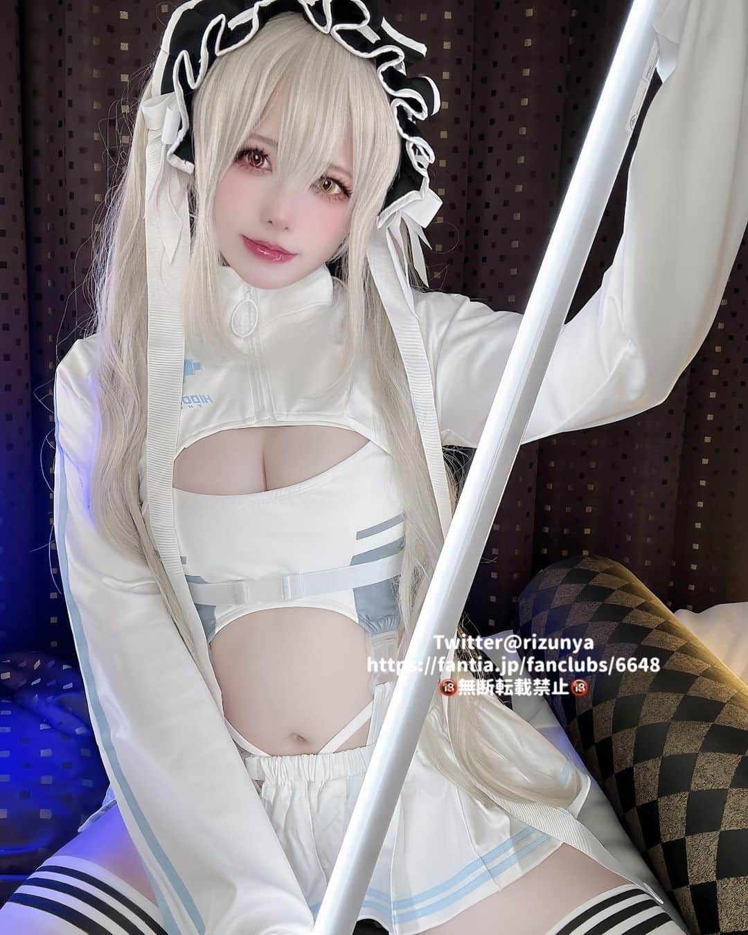 のインスタグラム：「ヘドレ白にすれば良かった‥🥲  #cosplay #cos #coser #コスプレ #hidolatraltheodol」