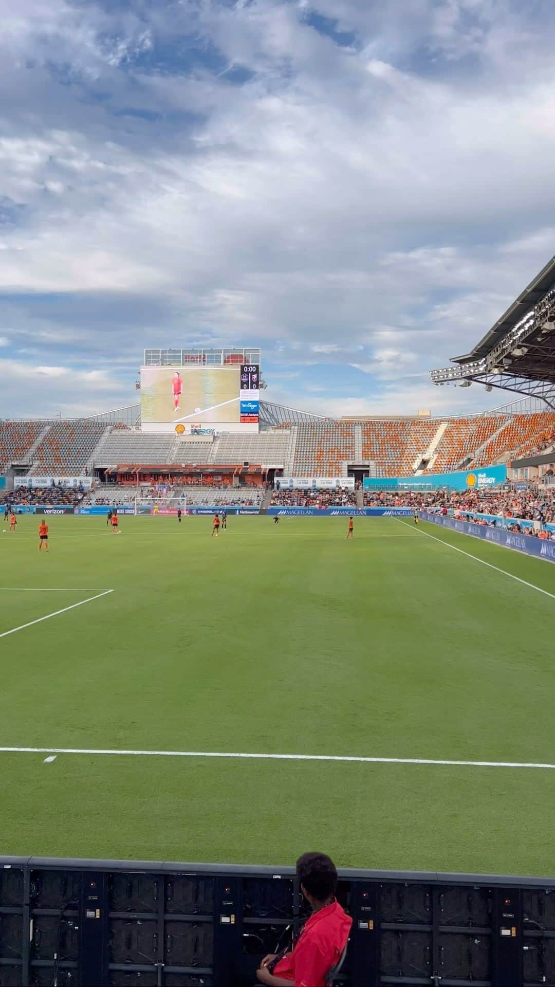 遠藤純のインスタグラム：「2-1 Angel City over Houston Dash   Fight until the last whistle! Well done everyone ⚽️🏟️  #nofootballnolife #womenssoccer #angelcity」