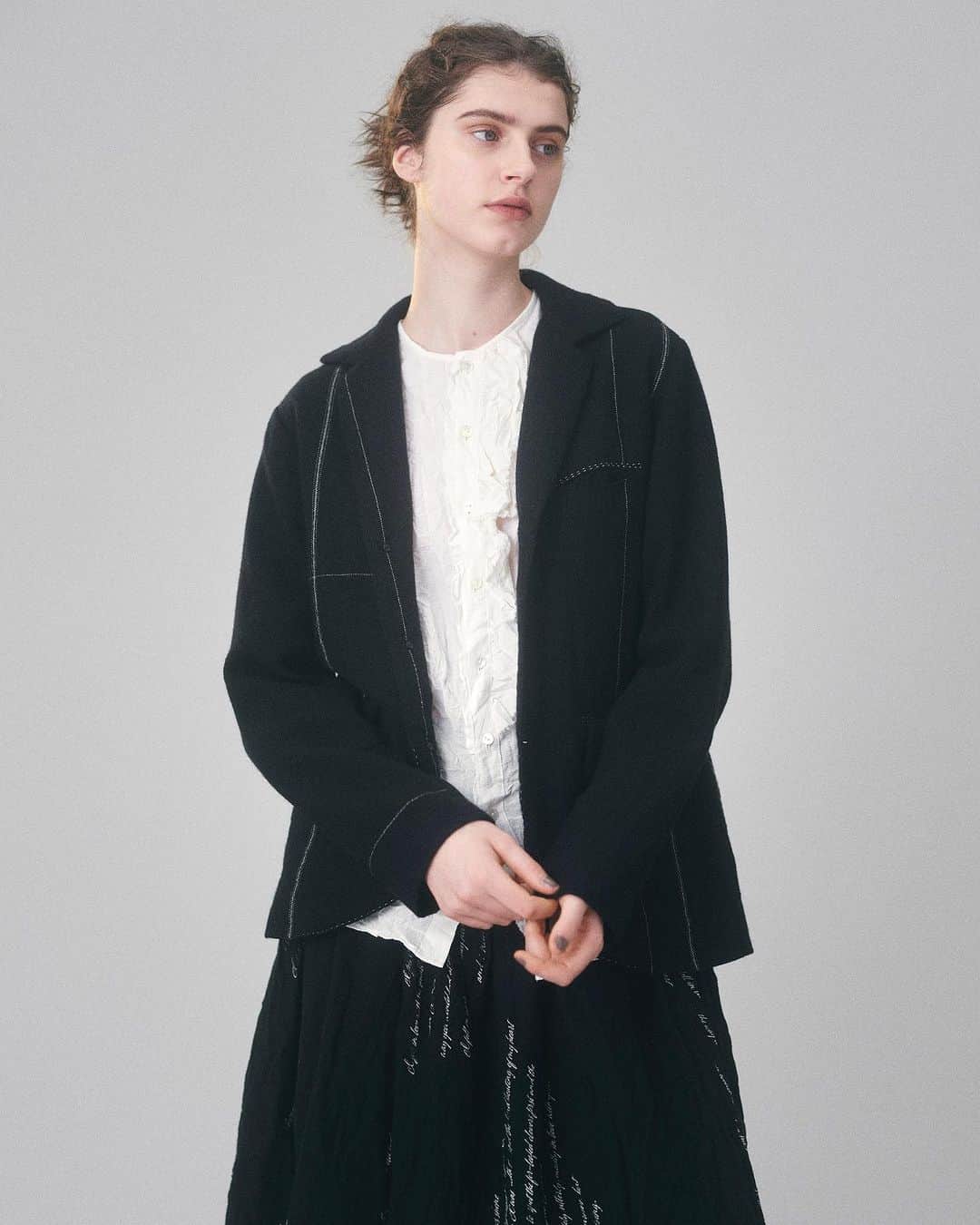 のインスタグラム：「•  pas de calais  •Jacket (No.3212) 53,900yen  coming soon  •Blouse (No.6432) 31,900yen •Skirt (No.7230) 42,900yen  coming soon   #pasdecalais  #pasdecalais_offical_jp  #パドカレ #jacket #blouse #skirt  #23aw #newarrivals」
