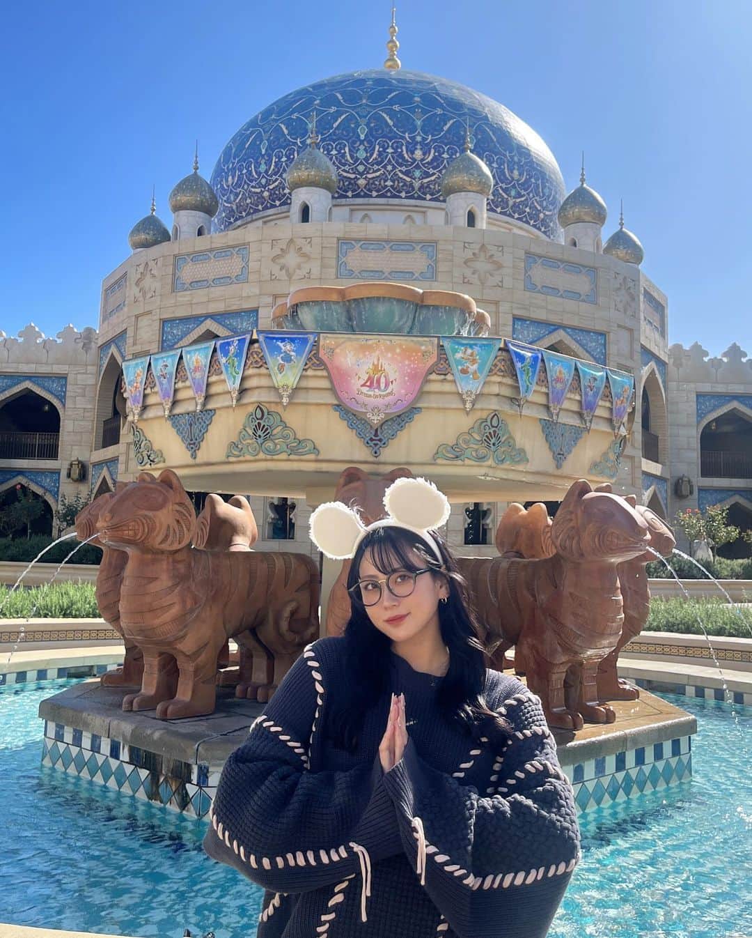 前田まはるのインスタグラム：「. 行ってきましたTDS❣️ ディズニー投稿しばしお付き合いくださいな ジャンボリミッキー初めてだったけど 楽しすぎて完コピ➕ガチ踊りでした トイマニは安定の腕パンプアップ大会でした  #tds #ディズニー #ディズニーシー  #ハロウィン #ジャンボリミッキー」