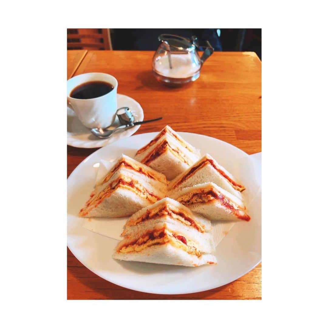 神田莉緒香さんのインスタグラム写真 - (神田莉緒香Instagram)「--- 薄焼きたまごとたっぷりのケチャップ。 ほんのりバターの味がする たまごサラダも良いけど このタイプもとても好き！  . #たまごサンド」10月9日 17時41分 - riokanda_ri